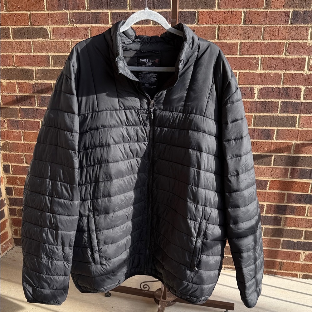 Swiss Tech Men's Black Quilted Puffer Jacket